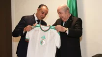 وزير الرياضة ومسؤولو اتحاد الجزائر وشباب بلوزداد يكرمون رئيس الجمهورية