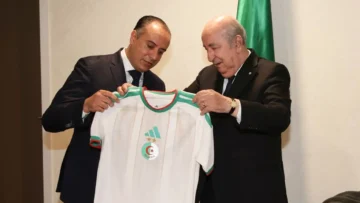 وزير الرياضة ومسؤولو اتحاد الجزائر وشباب بلوزداد يكرمون رئيس الجمهورية