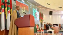 الرئيس الأنغولي يشيد بالدور الريادي لرئيس الجمهورية في مكافحة الإرهاب والتطرف في إفريقيا