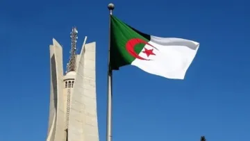 جزائر يا أقصوصة المجد