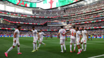 المنتخب الإيراني يعاني من معاملة سيئة