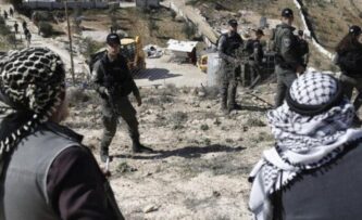 “حماس” ترحب بتقرير العفو الدولية وتدعو لملاحقة قادة الاحتلال بتهمة التطهير العرقي في الضفة