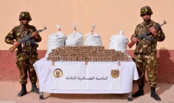إحباط محاولات إدخال أزيد من 5 قناطير ونصف من الكيف عبر الحدود مع المغرب