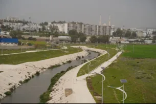 قسنطينة.. عملية واسعة لتهيئة ضفاف وادي الرمال
