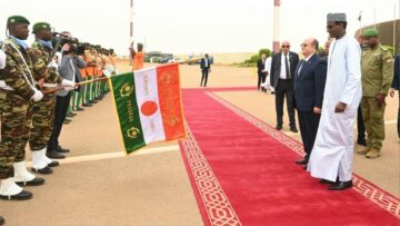الوزير الأول يغادر نيامي عقب زيارة رسمية إلى النيجر