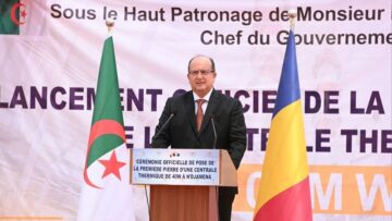الوزير الأول يؤكد من نجامينا على الارتقاء بالعلاقات الجزائرية-التشادية إلى مستوى شراكة استراتيجية