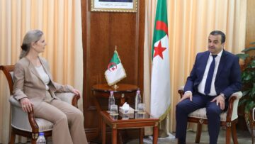 الجزائر حريصة على مواصلة تحسين مناخ الاستثمار