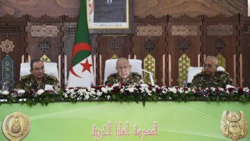 الفريق أول السعيد شنڨريحة يشرف على مراسم التنصيب الرسمي لمدير المدرسة العليا الحربية الجديد