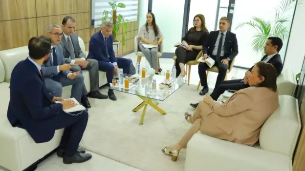 أرحاب تبحث مع “فيات الجزائر” تطوير التكوين في مهن صناعة المركبات