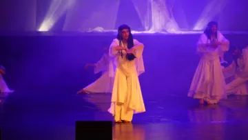“رحلةّ” تحط رحالها بوهران
