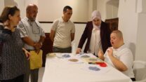 “ألوان الإرادة”.. معرض جماعي احتفاءً بمواهب ذوي الهمم