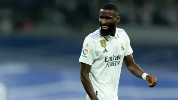 ريال مدريد في رحلة بحث عن مدافع جديد