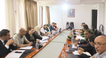 اتفاقية مرتقبة بين الأشغال العمومية والدرك الوطني لتعزيز مراقبة الحمولة الزائدة