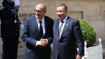 سعيود يستقبل بباريس من طرف نظيره الفرنسي