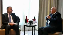 صورة معبرة عن عطاف يجري بالعاصمة الأردنية محادثات مع المكلف بتسيير شؤون وزارة الخارجية والتعاون الدولي الليبية