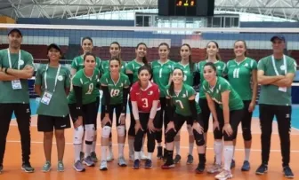 المنتخب النسوي يواصل تحضيراته بمدينة وهران