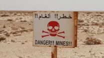 صورة معبرة عن مجلة مجرية : ما حقيقة الجدار العسكري المغربي وما يخلفه من مآس إنسانية