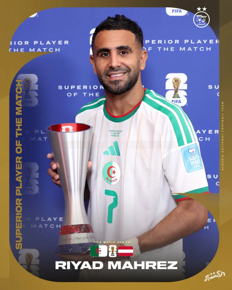 Peut être une image de ‎football, football et ‎texte qui dit ’‎FIFA ShcF SIOR ORPLAYER PLAYER rHE MATCH الجلر PERIOR PLAYER F THE MATCH SUPERIOR OF OFTHE THE FIFA 製県出の0 理ゲ ١ AYER FOOTBALL CH c KETI THE A PLAYER OF PLAYE ATCH しんなT味 PEACE DENE FIFA GEF s ALGERIA 7 WORLD E H RIYAD MAHREZ #oom‎’‎‎